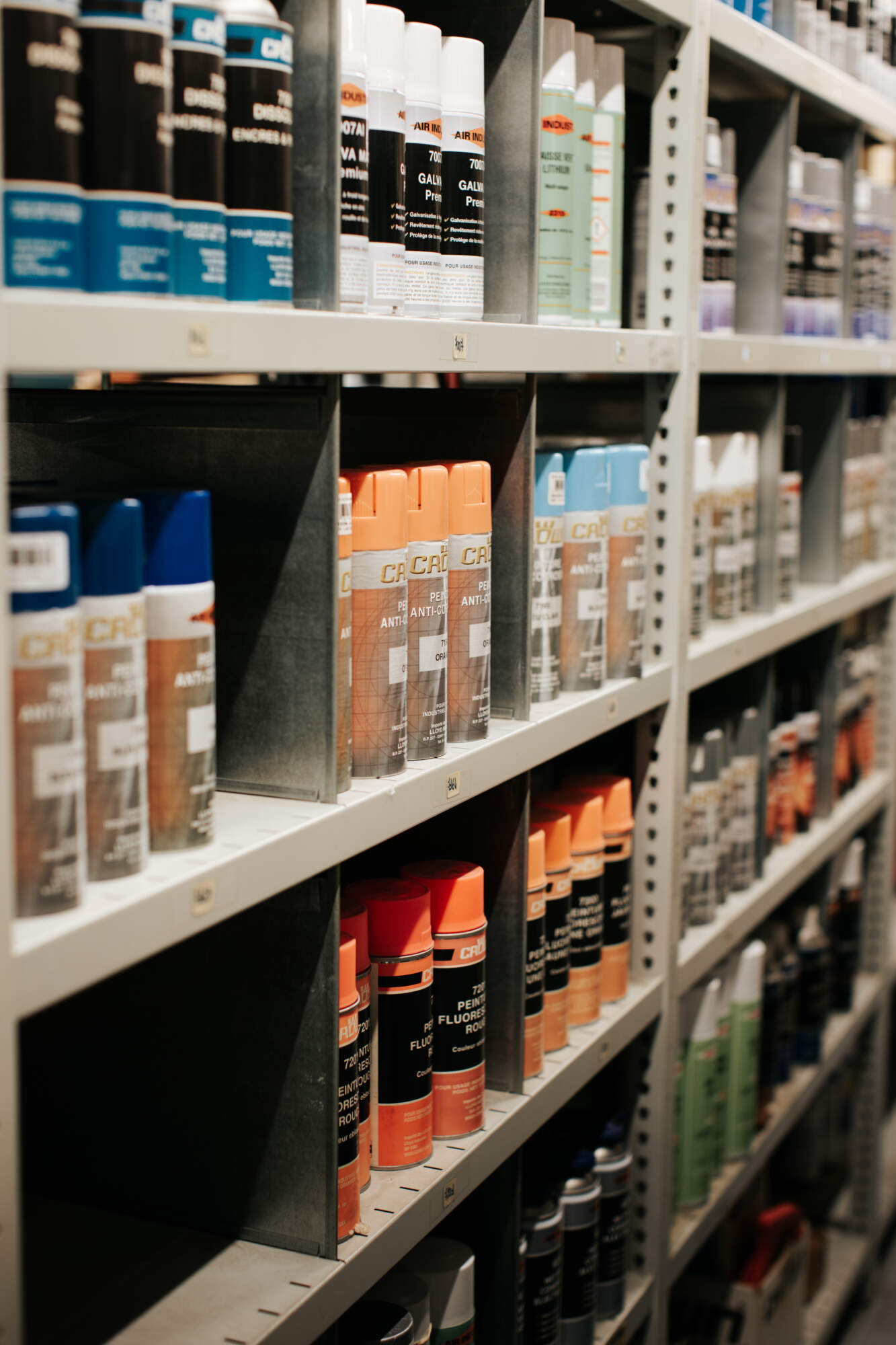 Peinture et produits d'entretien